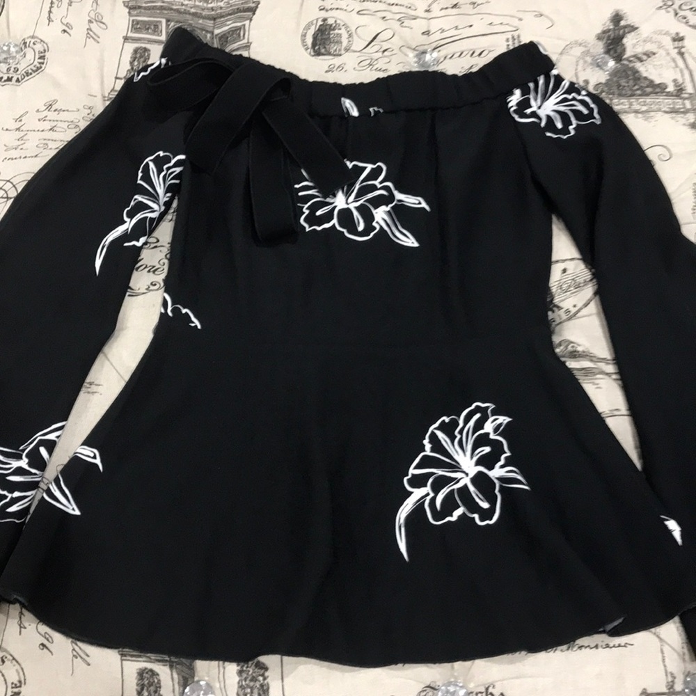 💥 DEREK LAM 10 CROSBY Off the Shoulder Top - Picture 3 of 8